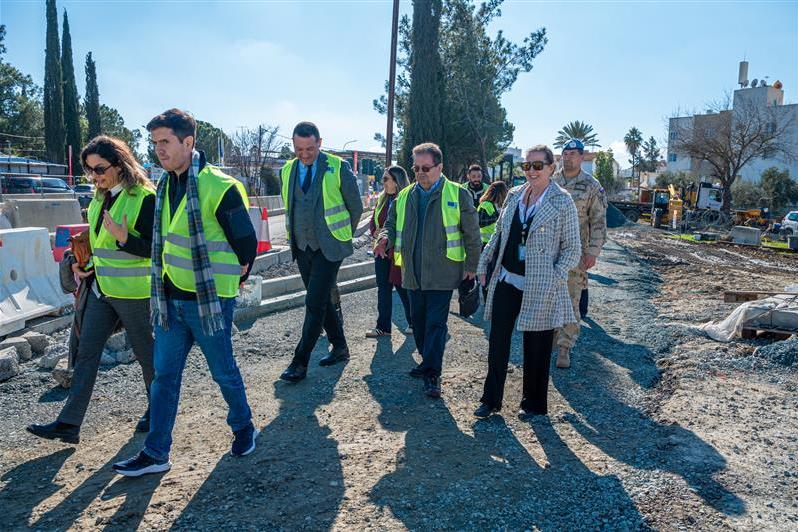 Members and co-chairs of the Technical Committee on Crossings